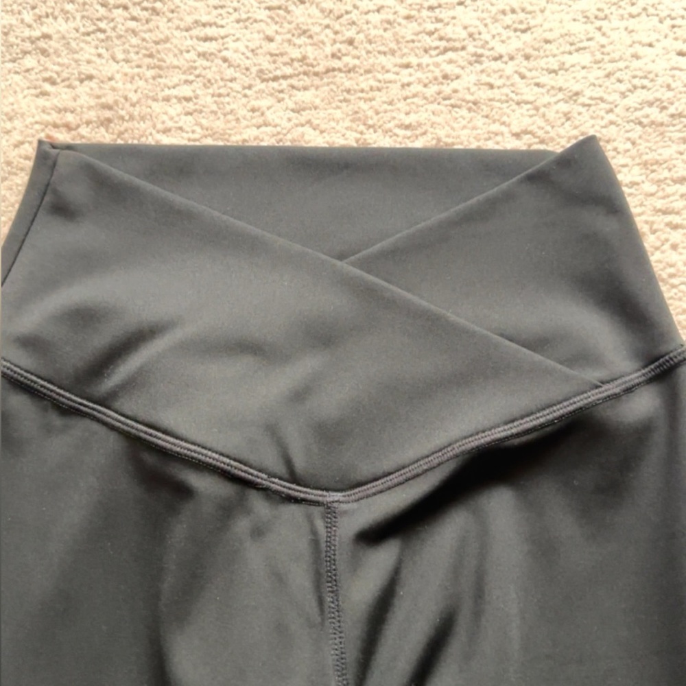 flare cross waist leggings